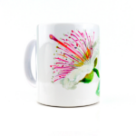 Tazza in ceramica lucida con disegno di un fiore di cappero selvatico